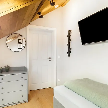 Altstadtchalet بيت للعطل *